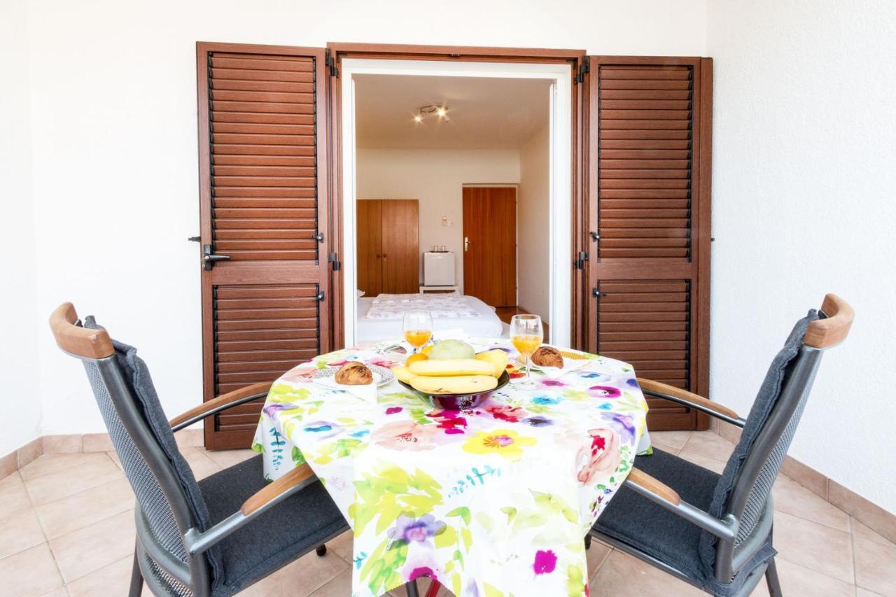 Guest House Marica روفينج المظهر الخارجي الصورة
