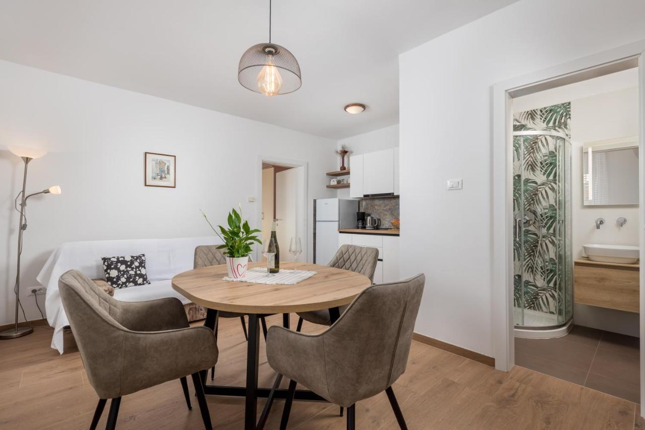 Guest House Marica روفينج المظهر الخارجي الصورة