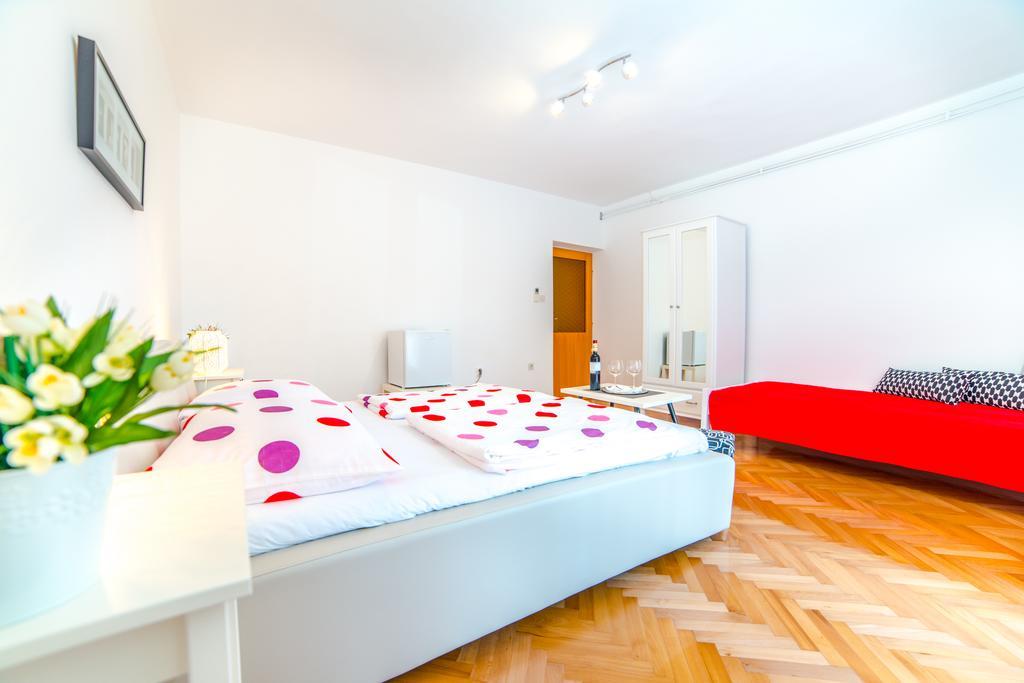 Guest House Marica روفينج المظهر الخارجي الصورة