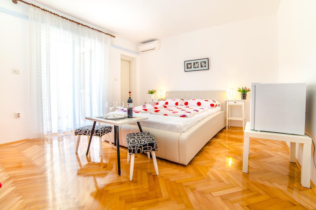 Guest House Marica روفينج المظهر الخارجي الصورة