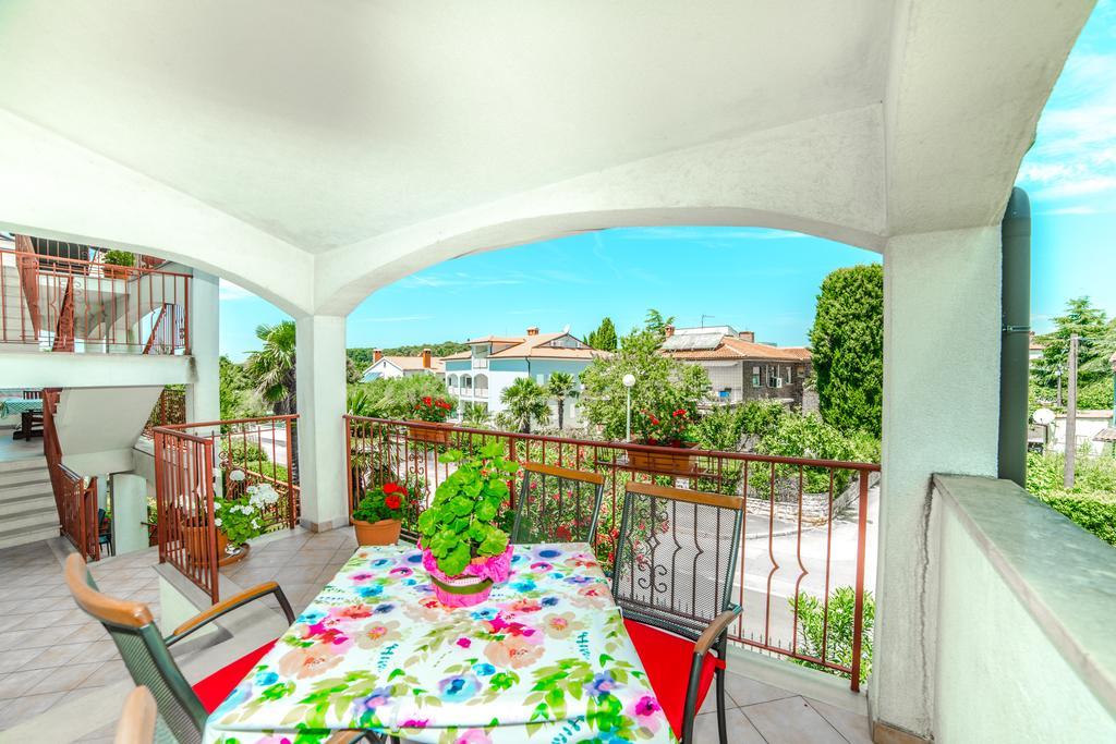 Guest House Marica روفينج المظهر الخارجي الصورة