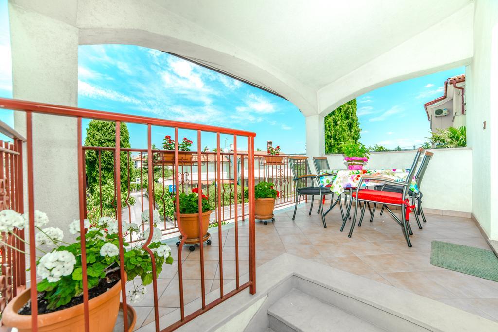 Guest House Marica روفينج المظهر الخارجي الصورة