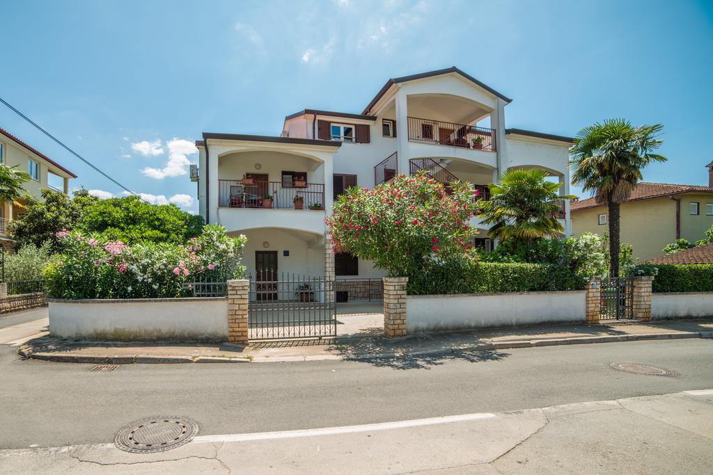Guest House Marica روفينج المظهر الخارجي الصورة